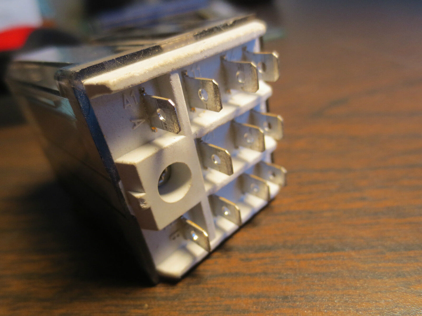 ALLEN-BRADLEY 700-HB33Z24 Ser. D RELAY - 24VDC, 15A, 11-PIN