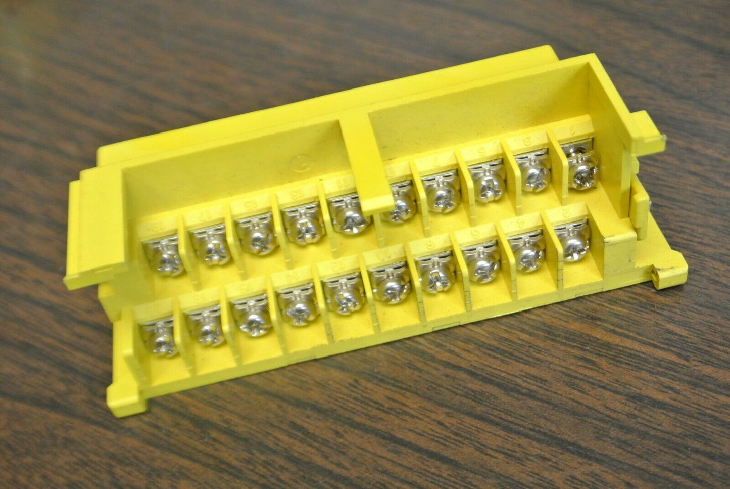 LOT of 2 / HONDA TERMINAL BLOCK MDL930 (?) / YELLOW / 20-TERMINALS