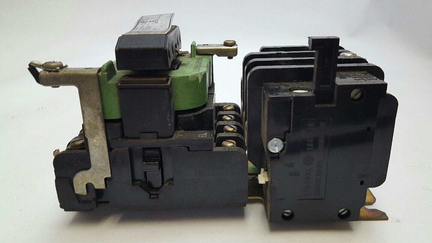 GE CR208C100DGA Starter 600V 27A NEMA Size 1