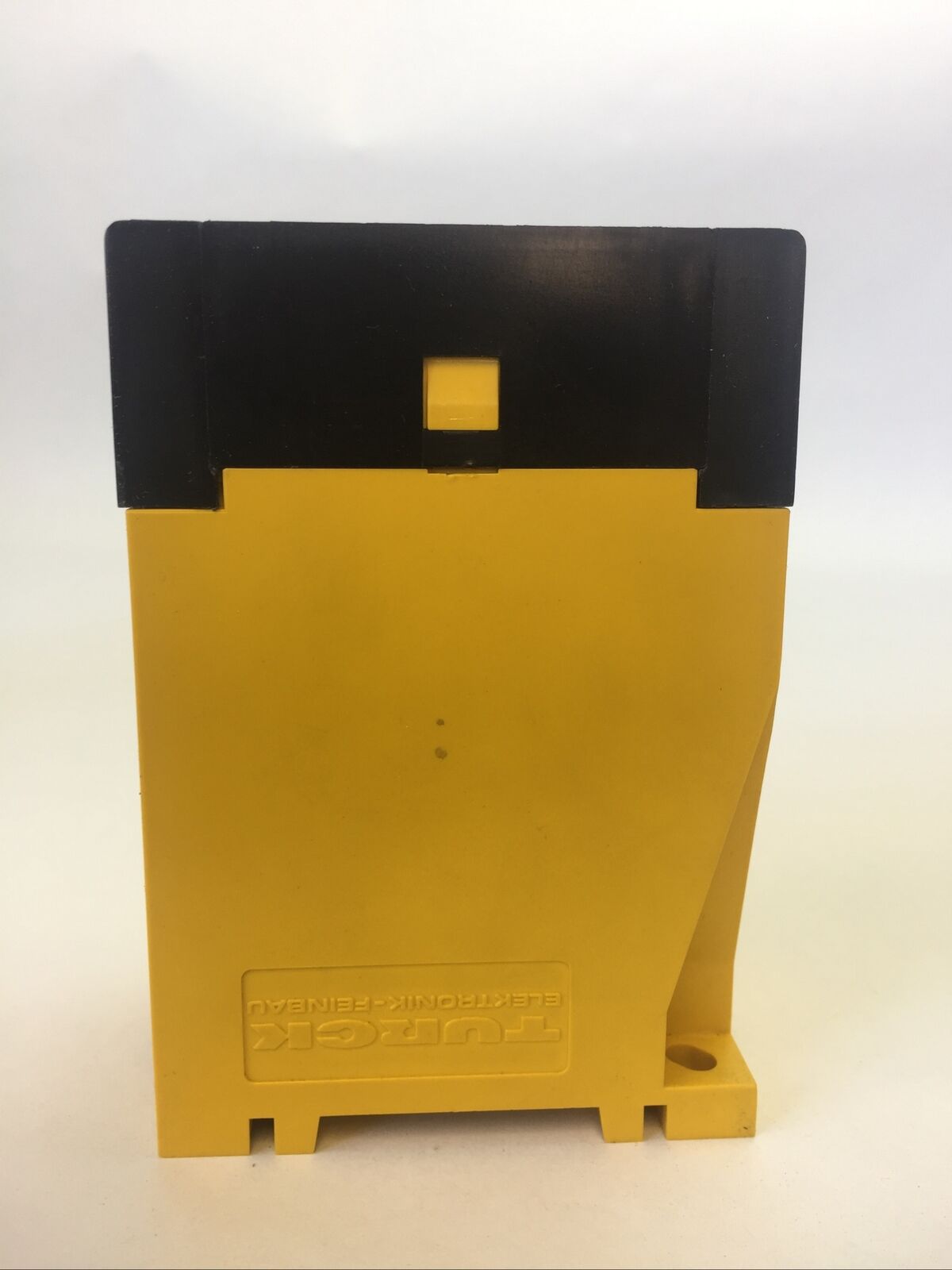 TURCK MS 13-222-R MULTI SAFE AMPLIFIER RELAY 110VAC RELAY OUTPUT 250VAC 60VDC