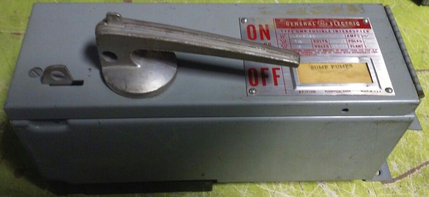 GE Panelboard Switch DD2D2322 - 60 Amp, 240 Volt, 3-Pole - Fusible, Tandem