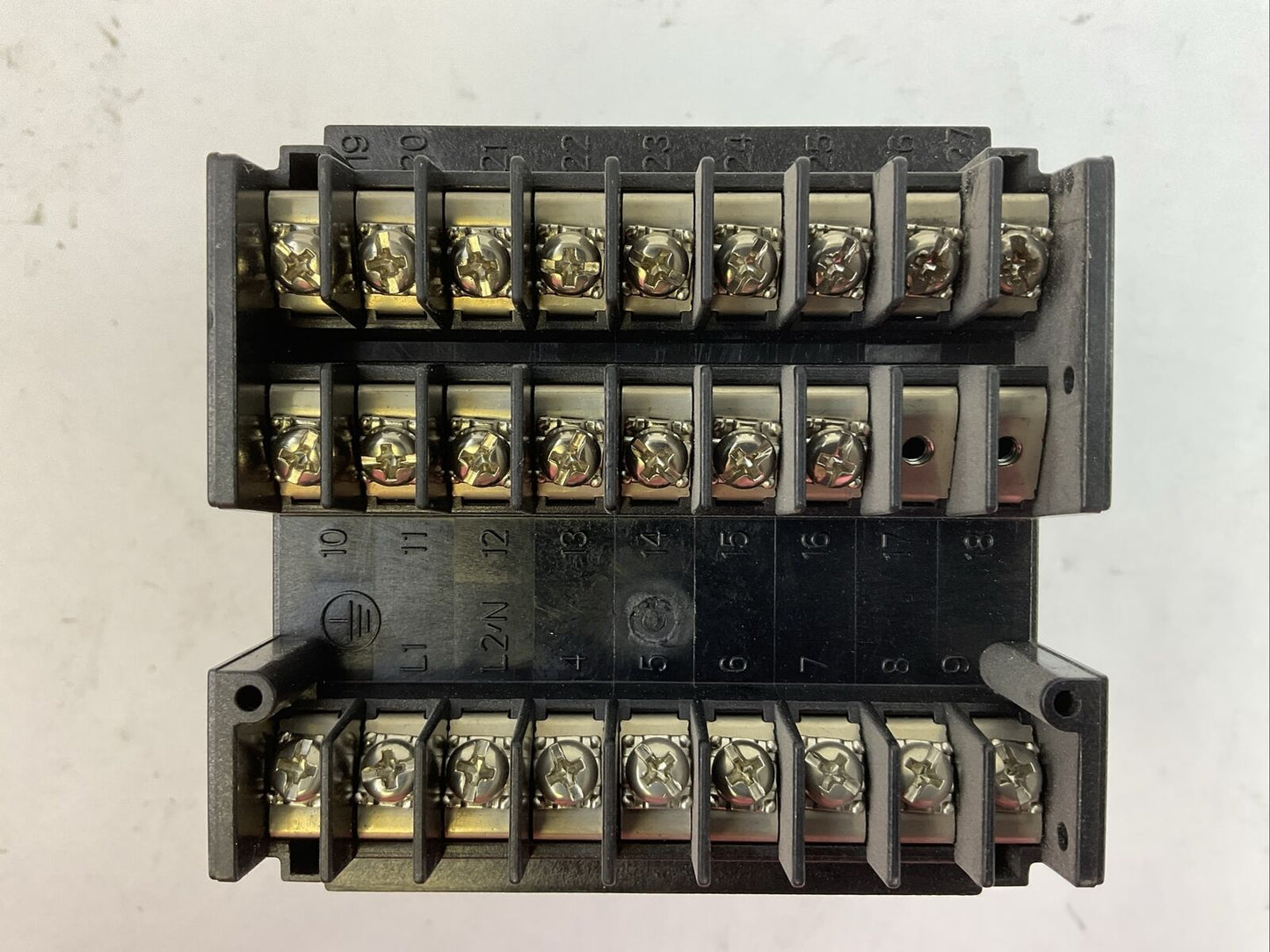 HONEYWELL DC2500-E0-0L00-200-10000-E0-0 UNIVERSAL DIGITAL CONTROLLER 90-250VAC