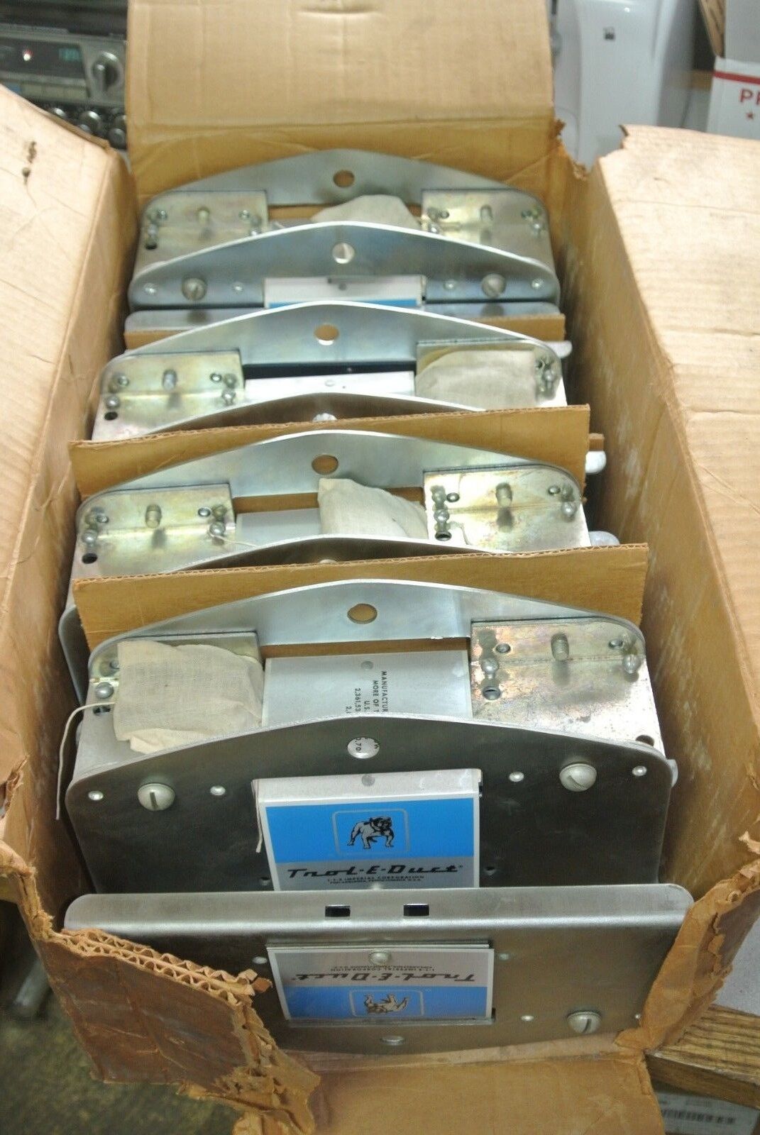 I-T-E IMPERIAL TDH-3 - TROL-E-DUCT BUSS WAY HANGER - NEW SURPLUS - TDH3