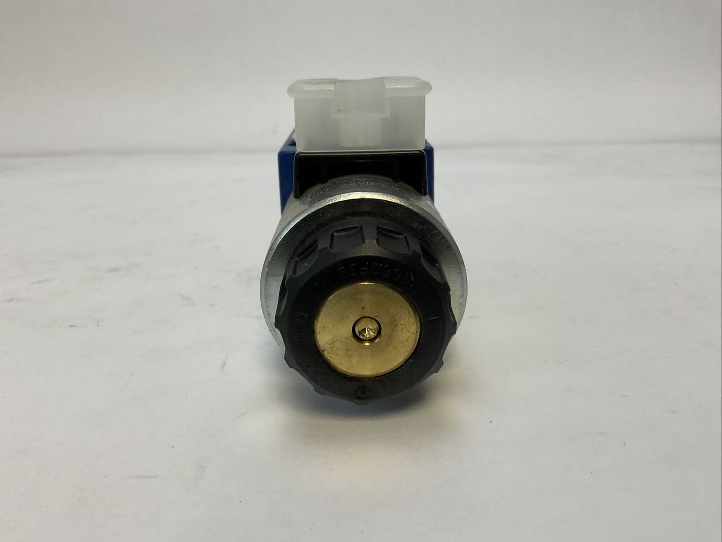 REXROTH R978017922 DIRECTIONAL CONTROL VALVE R901370939 24VDC 1.25A