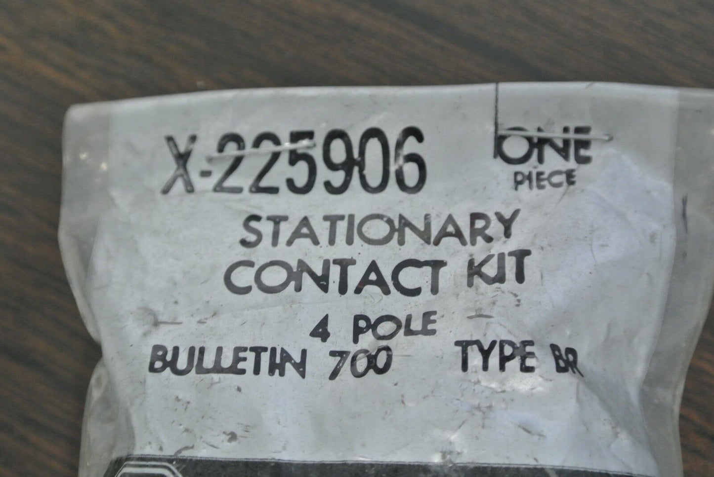 ALLEN-BRADLEY X-225906 4-POLE STATIONARY CONTACT KIT / TYPE BR / NEW SURPLUS
