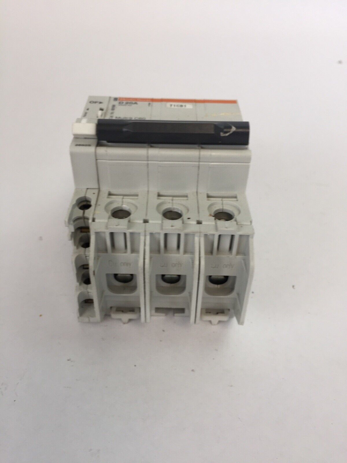 MERLIN GERIN 60196 CIRCUIT BREAKER 240VAC 20A