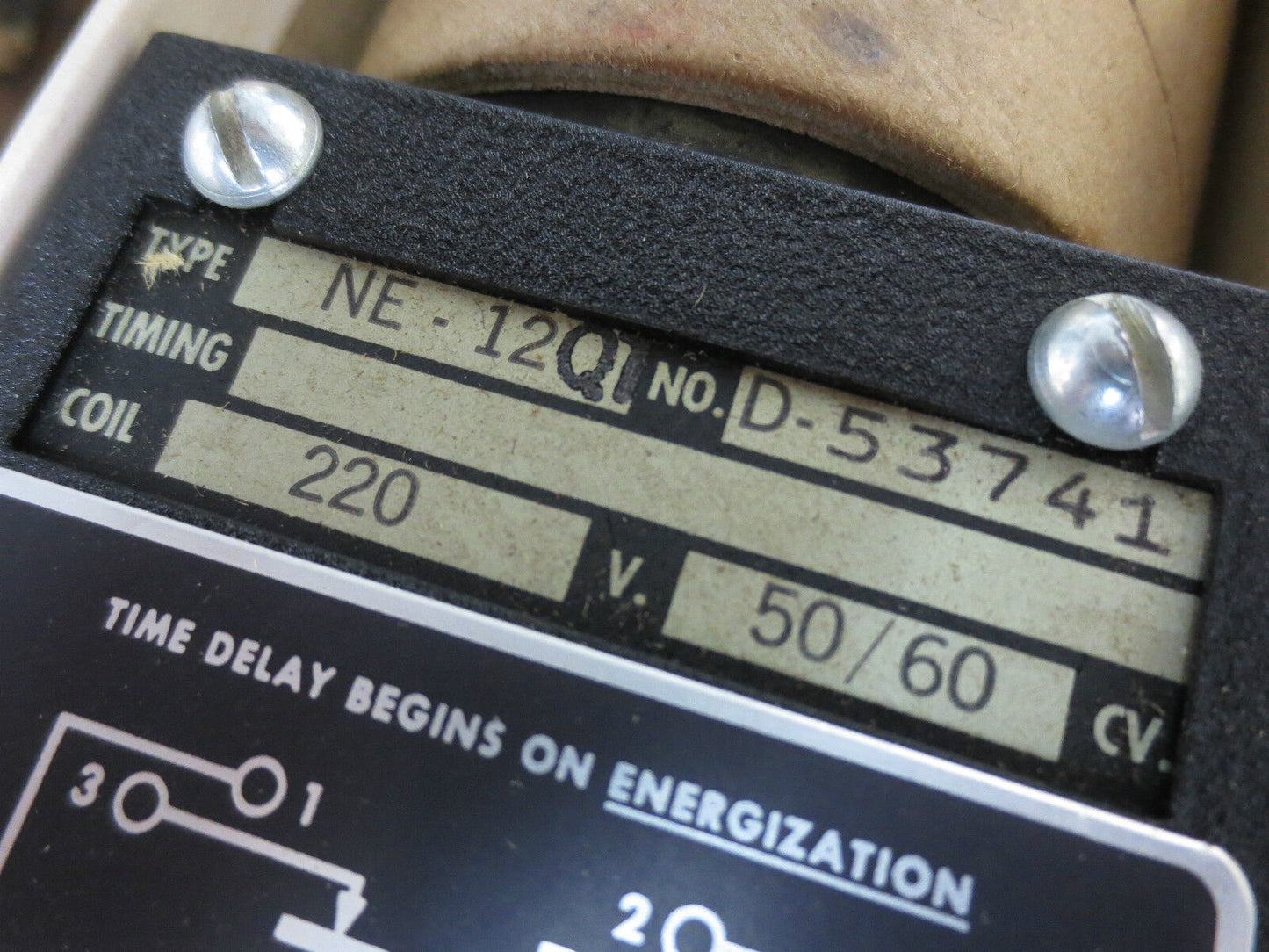 AGASTAT NE-12QT TIME DELAY RELAY - 220V, 50/60Hz -HAS CRACK SEE PHOTOS