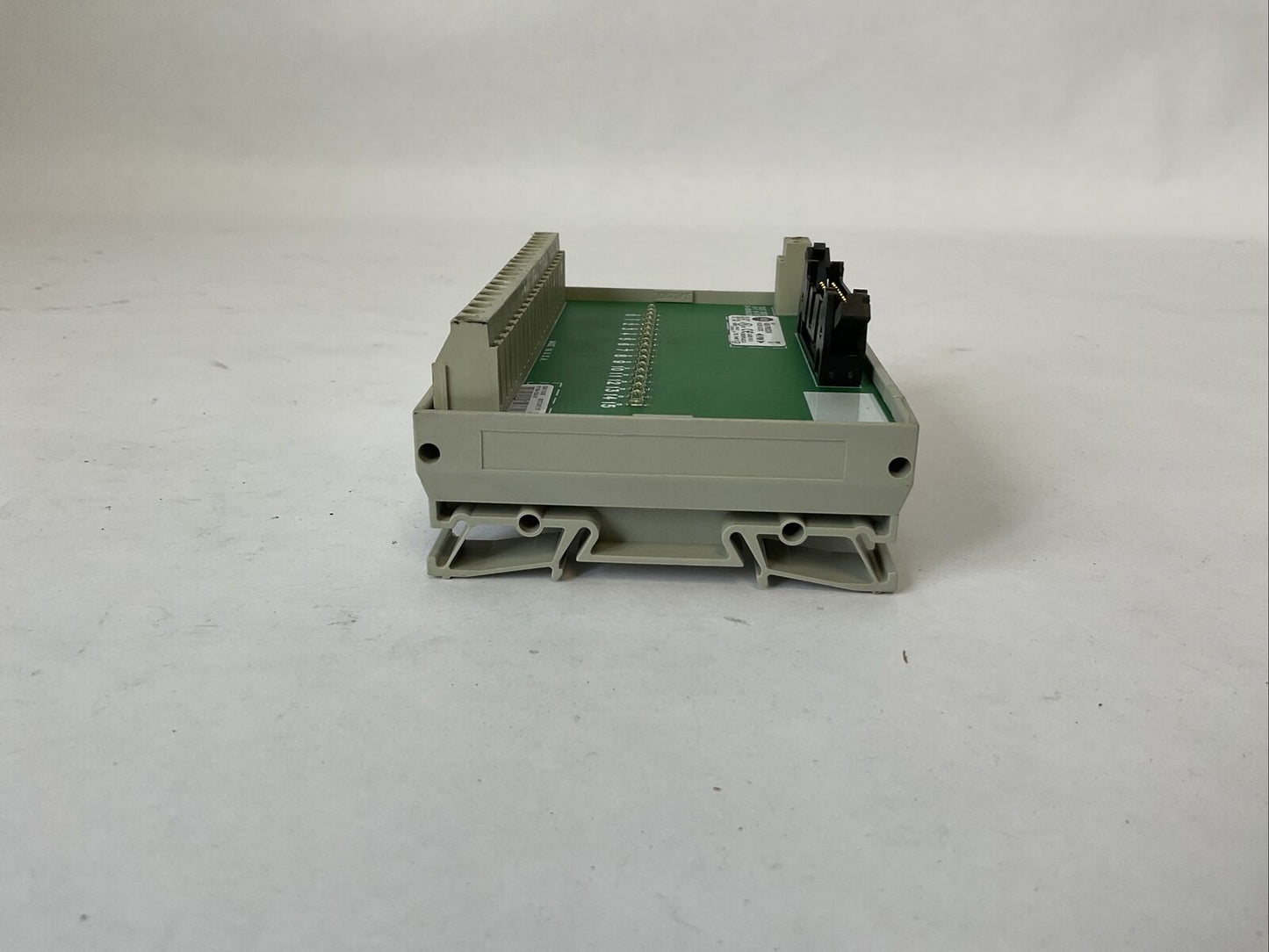 ALLEN BRADLEY 1492-IFM20D24 INTERFACE MODULE 10-30V SER A