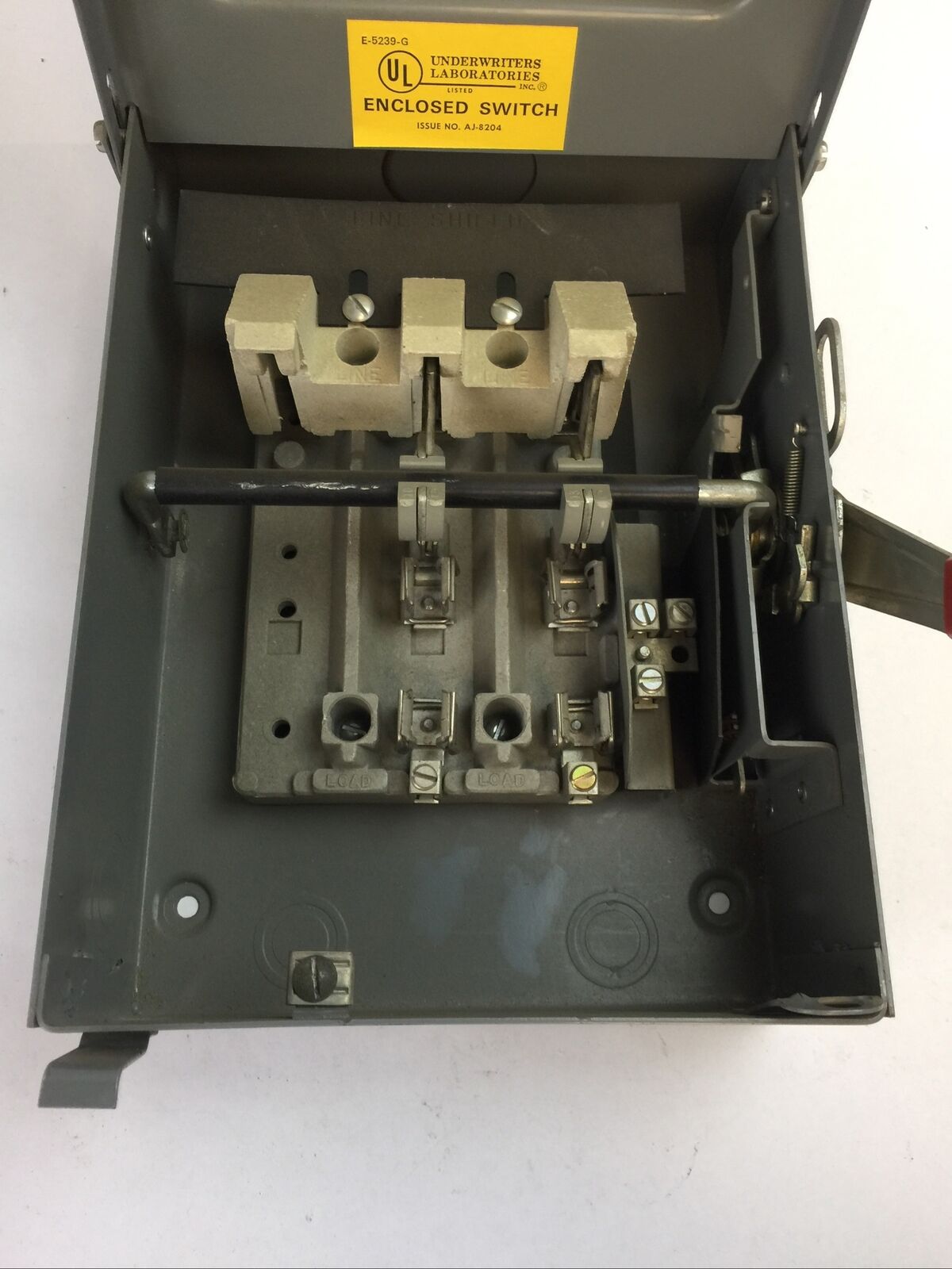 CUTLER HAMMER 4105H3341H FUSIBLE SAFETY SWITCH 30A 250VDC 240VAC 7.5HP RAINPRO