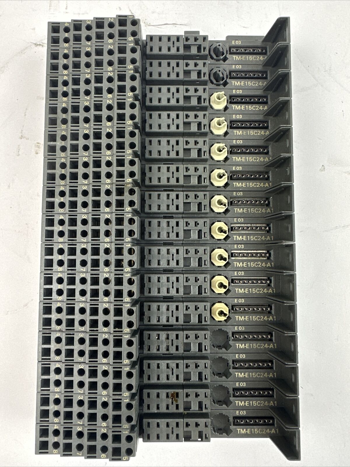 SIEMENS 6ES7 193-4CA30-0AA0 TERMINAL MODULE TM-E15C24-A1 (LOT OF 15)