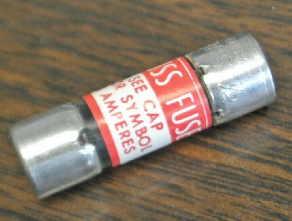 LOT of 3 / BUSS BBS1/2 MIDGET FUSE / 1/2A / 600V / NEW SURPLUS / BBS 1/2
