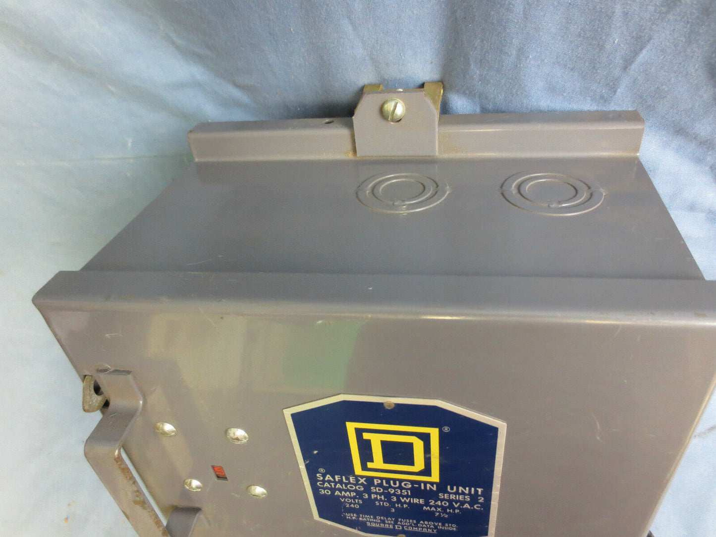 SQUARE D SD-9351 SAFLEX PLUG-IN UNIT - 30A, 3PH, 3WIRE, 240VAC FUSIBLE BUS PLUG