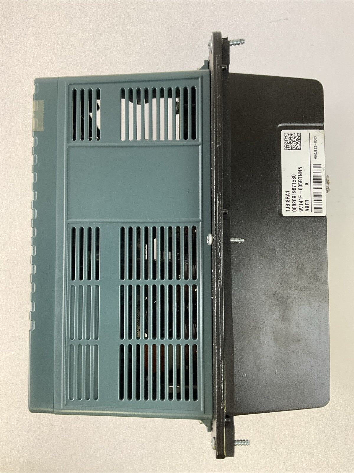 ROCKWELL AUTOMATION 9VT41F-005BTNNN AC DRIVE SERIES A 400V 3HP FIRMWARE NO 3.001