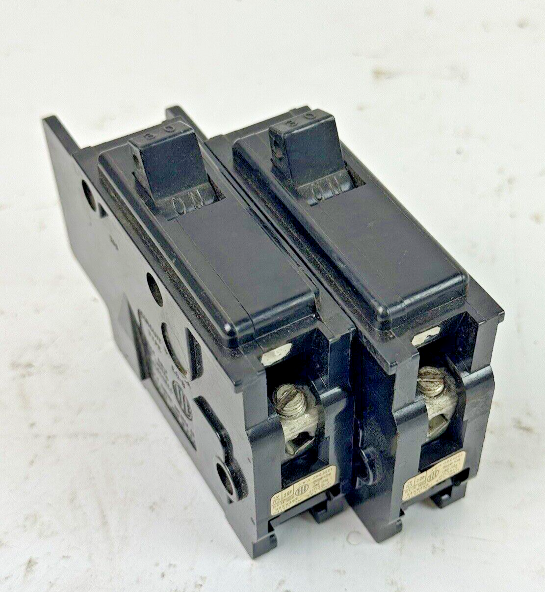 ITE *LOT OF 2* - BQ1B030 - CIRCUIT BREAKERS - 1 POLE, 30A, 240 VAC, 60Hz TYPE BQ