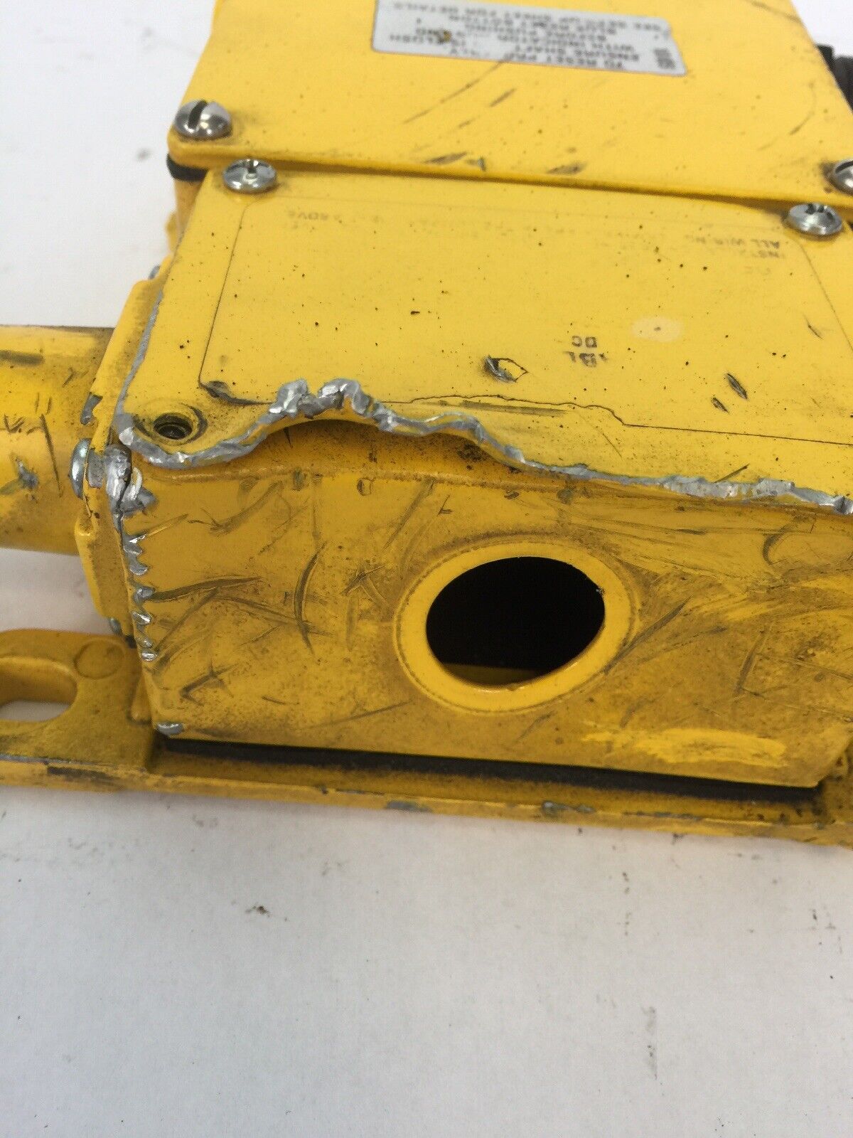 REES 04962-100 CABLE OPERATED SWITCH