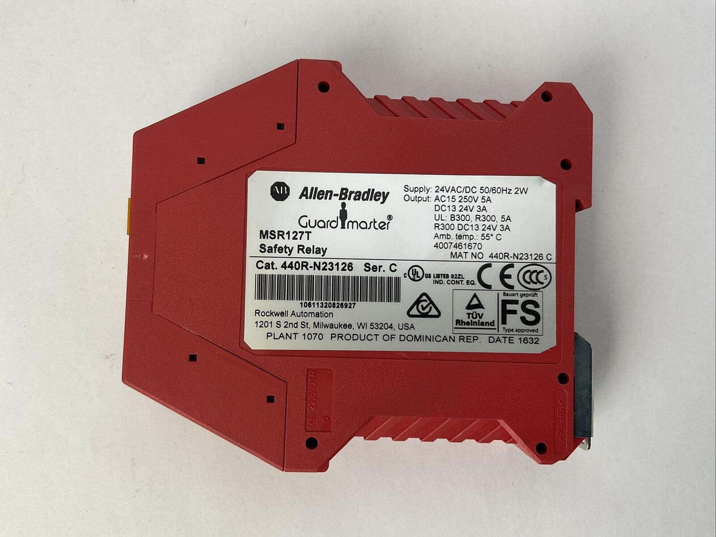 ALLEN BRADLEY 440R-N23126 SER C SAFETY RELAY OUTPUT AC15 250V 5A DC13 24V 3A
