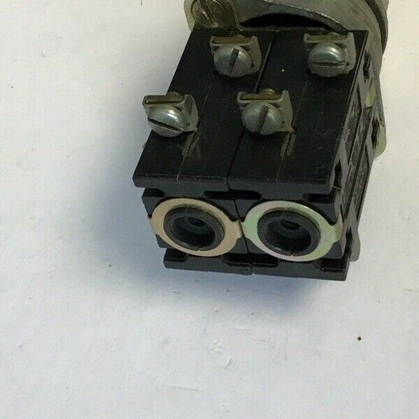 GENERAL ELECTRIC CR2940YS203A1 SELECTOR SWITCH 600VAC