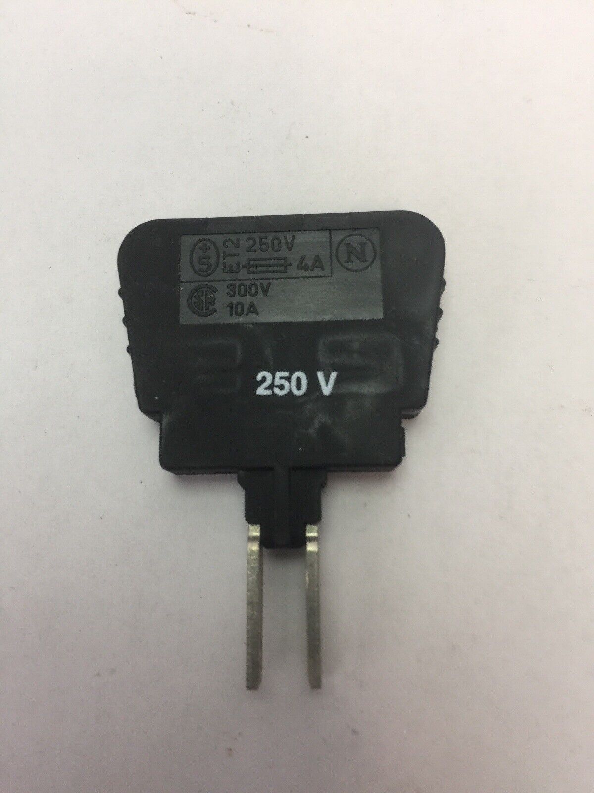 PHOENIX CONTACT ST-SILA250-UK 4 FUSE PLUG 250V 4A TYP ST-SI-UK 4 (LOT OF 10)