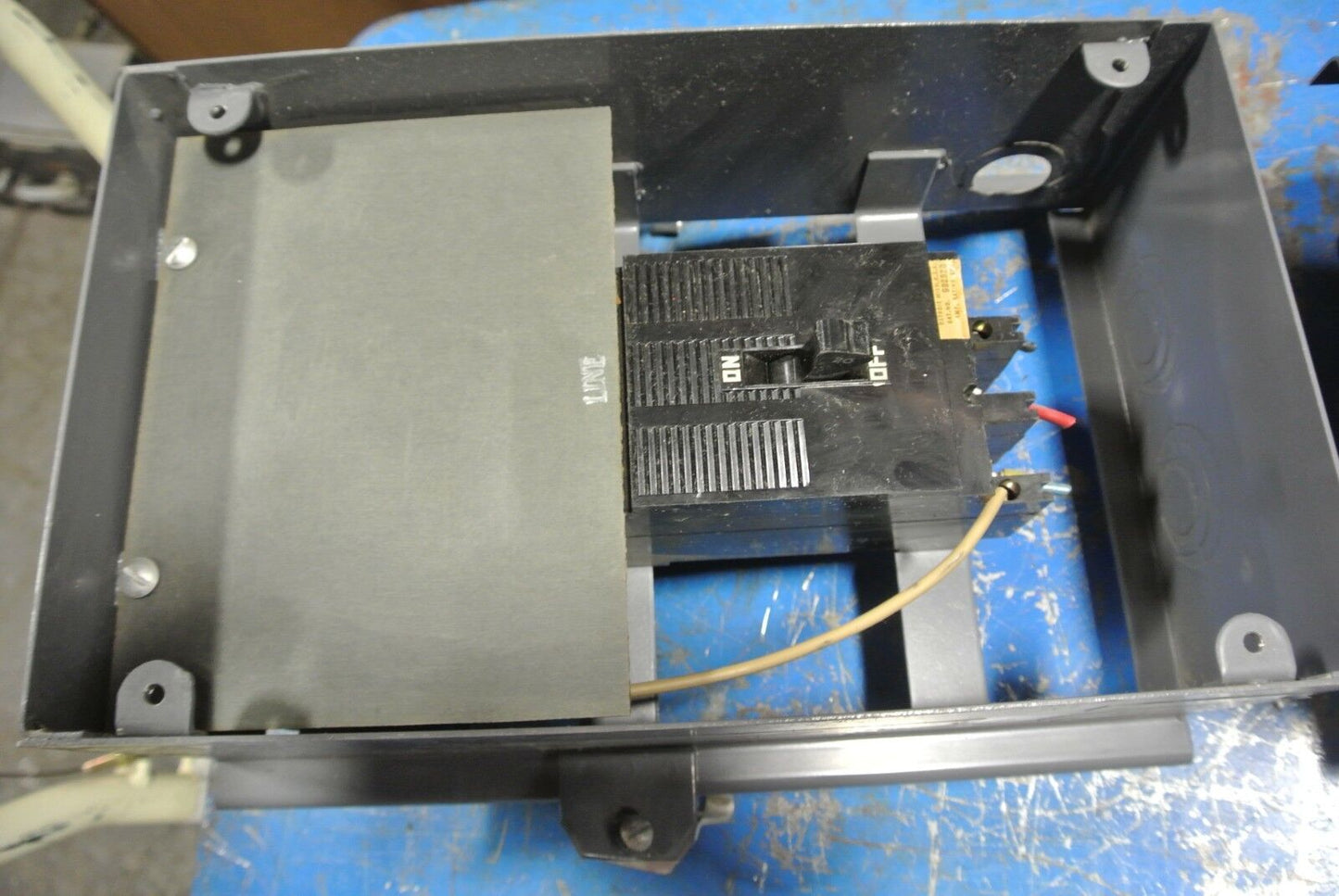 SQUARE D SD-76920 - SAFLEX CIRCUIT BREAKER / BUS PLUG - 240V, 20A, 4W