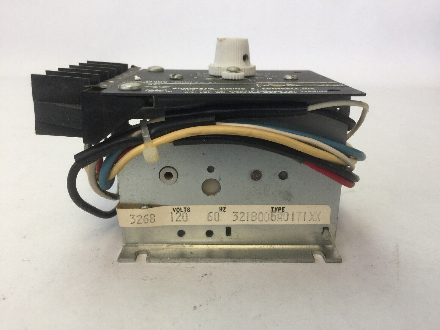 ATC 321B005A01T1XX TIMER 0-20 SECONDS 115VAC 10A 230VAC 5A