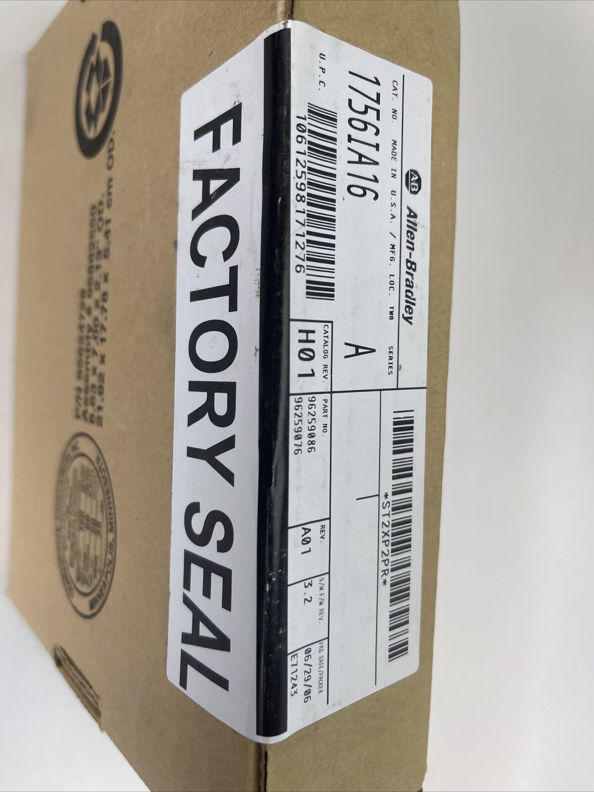 ALLEN BRADLEY 1756-IA16 INPUT MODULE CATALOG REV H01 REV A01 S/W F/W REV 3.2 SER