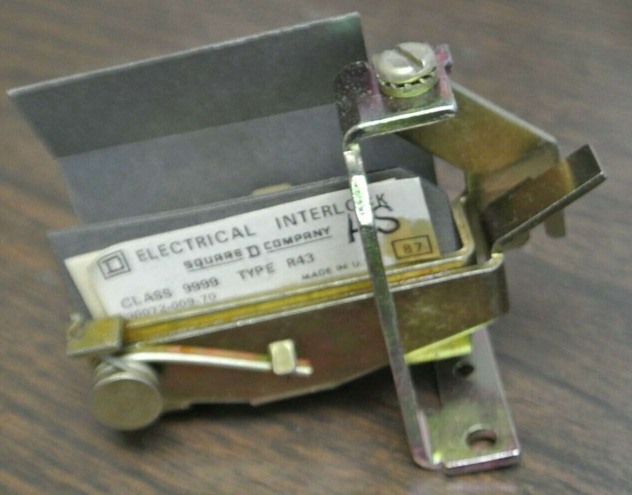 SQUARE D 9999 R43 ELECTRICAL INTERLOCK / SINGLE POLE / 9422 60A / NEW SURPLUS