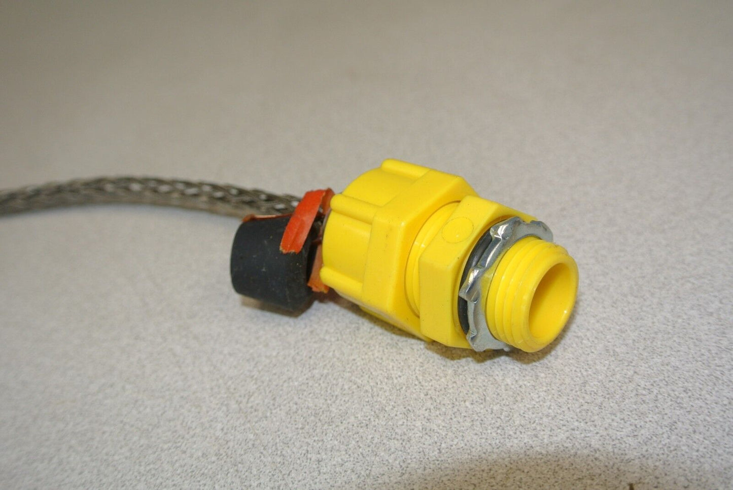TPC WIRE & CABLE 55320 NYLON KORD-GARD / STRAIN RELIEF, CORD GRIP / NEW SURPLUS