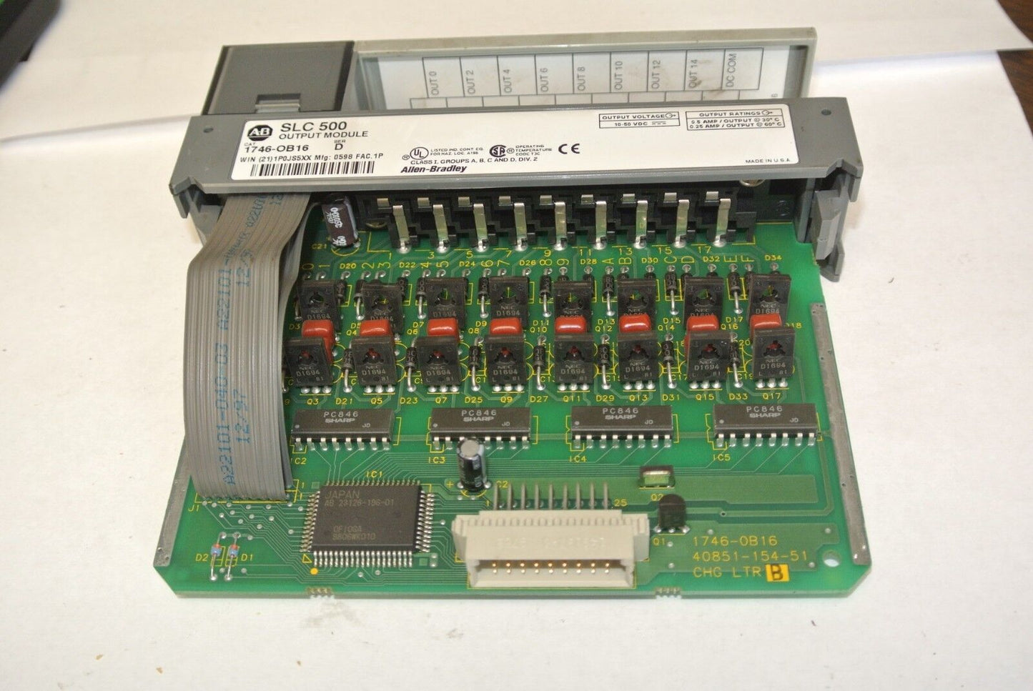 ALLEN-BRADLEY 1746-OB16 SLC500 OUTPUT MODULE - Ser. D - OUTPUT 10-50VDC