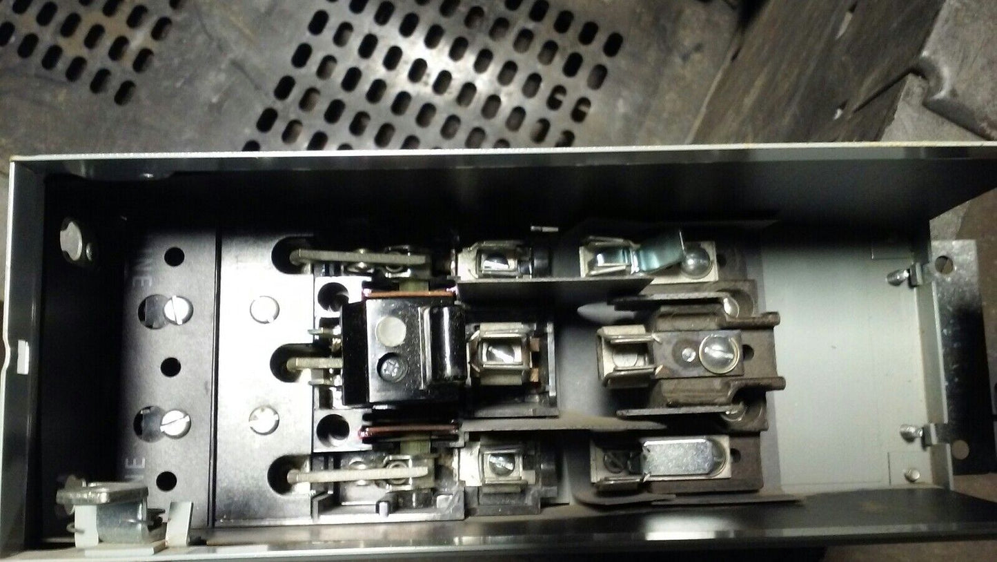 GENERAL ELECTRIC GE THFP321X - 30A, 240VAC, 3-Phase Panelboard unit