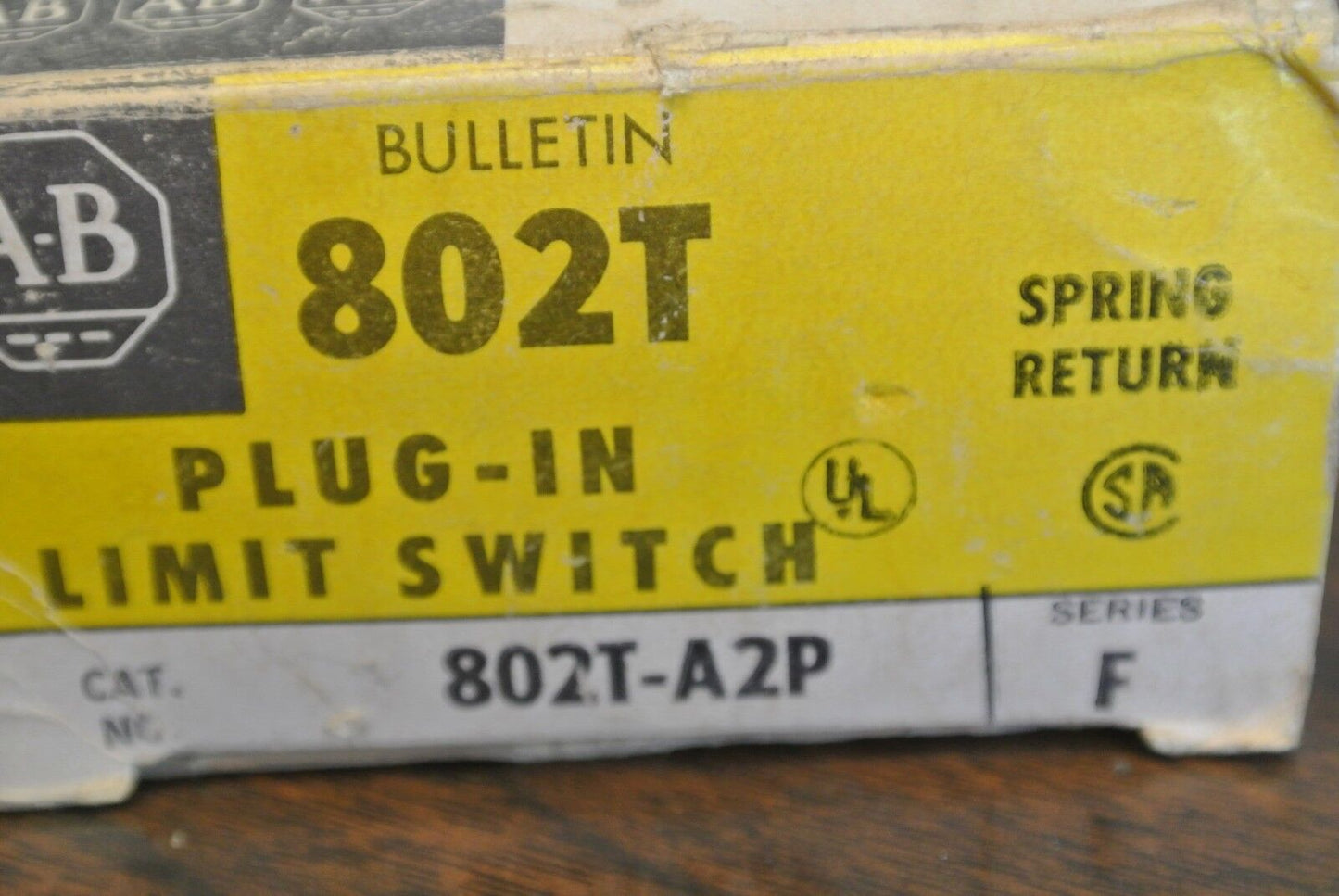 ALLEN-BRADLEY 802T-A2P Ser. F / OILTIGHT PLUG-IN LIMIT SWITCH / NEW SURPLUS