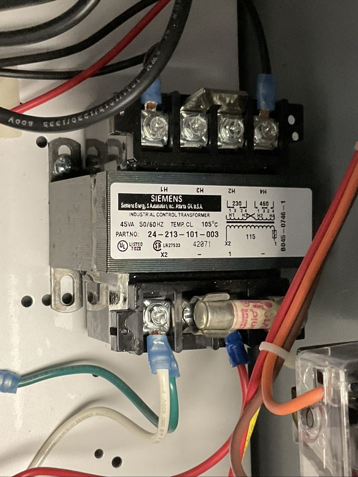 SIEMENS 17FSH92BF13 FUSIBLE COMBINATION STARTER 600VAC 10HP COIL 120V