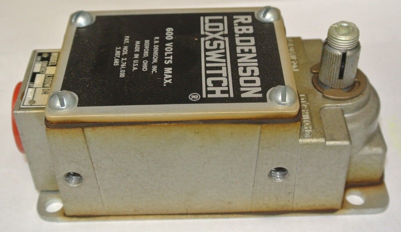 R.B. DENISON L100WDR-2M LIMIT SWITCH 600V MAX NEW SURPLUS GOULD / TELEMECANIQUE