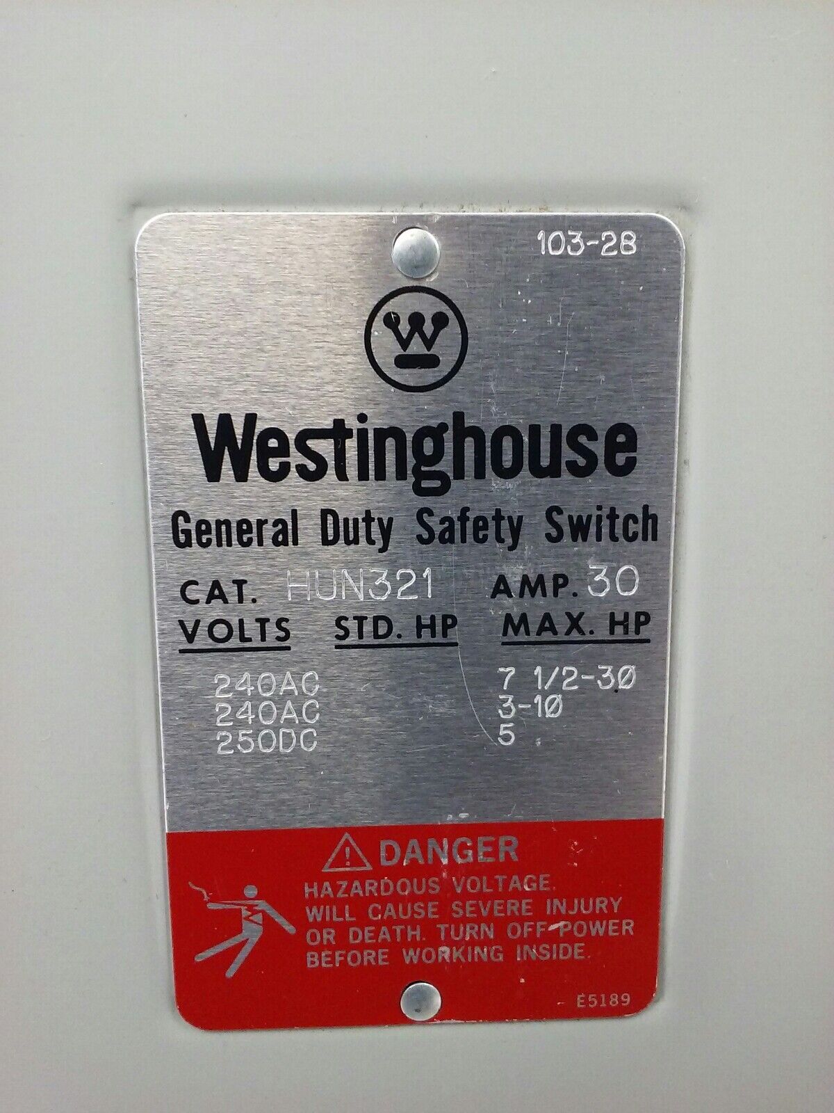 WESTINGHOUSE HUN321 SAFETY SWITCH INDOOR, 30A, 3P, 240V, NON FUSIBLE, NEMA 1