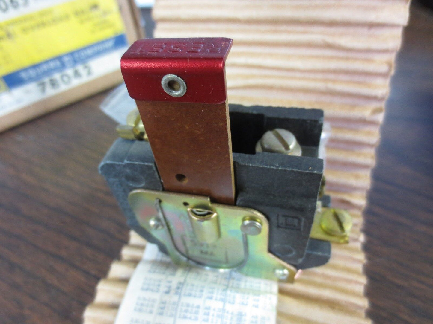 SQUARE D CLASS 9065 ARO-1R / AR0-1R THERMAL OVERLOAD RELAY 78042 - NEW SURPLUS