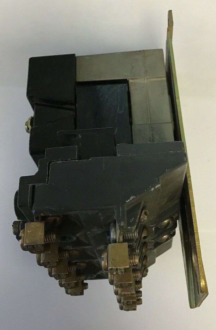 ALLEN BRADLEY 702-A0D94 OVERLOAD RELAY SER.K575V 5HP W/70A86 110V.60HZ COIL