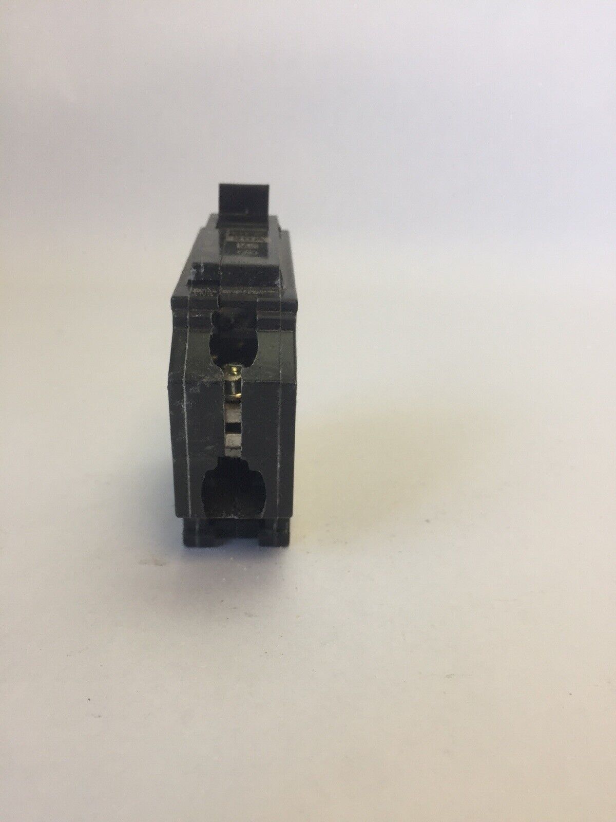 GE THQB1120 CIRCUIT BREAKER 20A 120/240VAC 1 POLE
