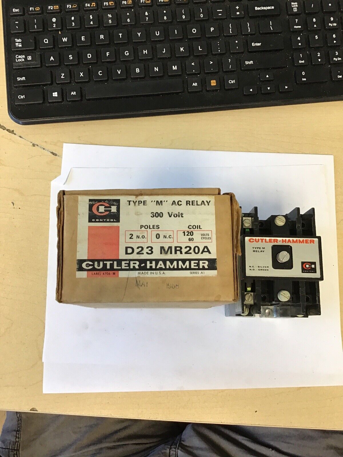 CUTLER HAMMER D23MR20A TYPE "M" AC RELAY 120V 60CY SER.A1