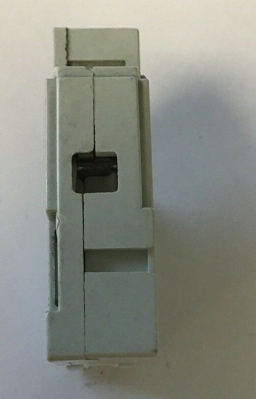 ALLEN BRADLEY 1492-CB1 G100 CIR.BREAKER 277VAC 65VDC 10A 2HP SER.C**(LOTOF10)**