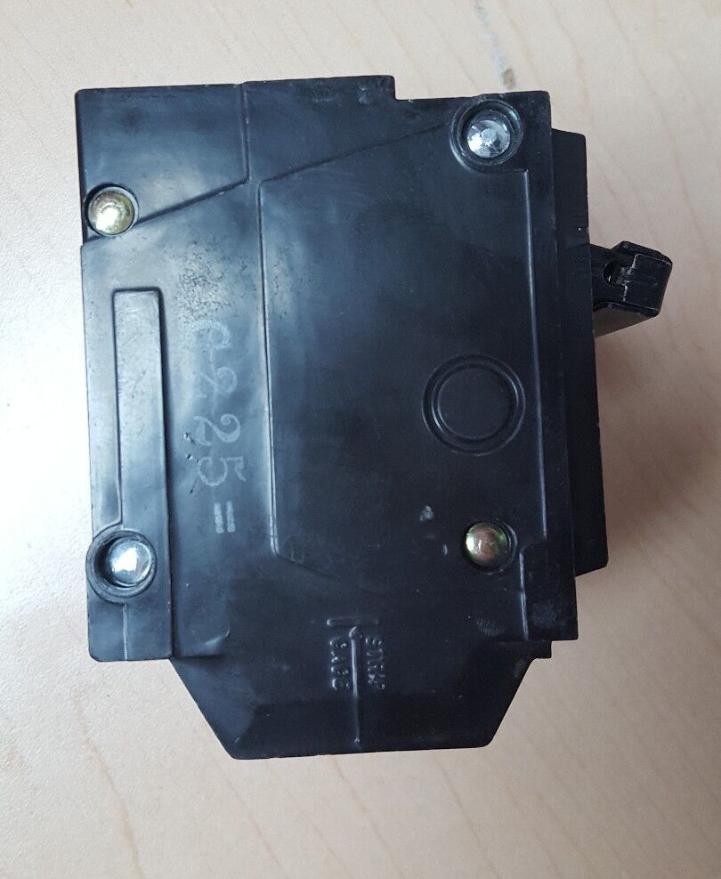 GE THQL 30A 3 pole 30 amp Plug In Circuit Breaker