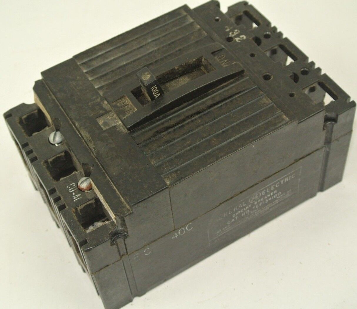 GENERAL ELECTRIC TEF134100 CIRCUIT BREAKER / 480VAC / 100A / 3-POLE