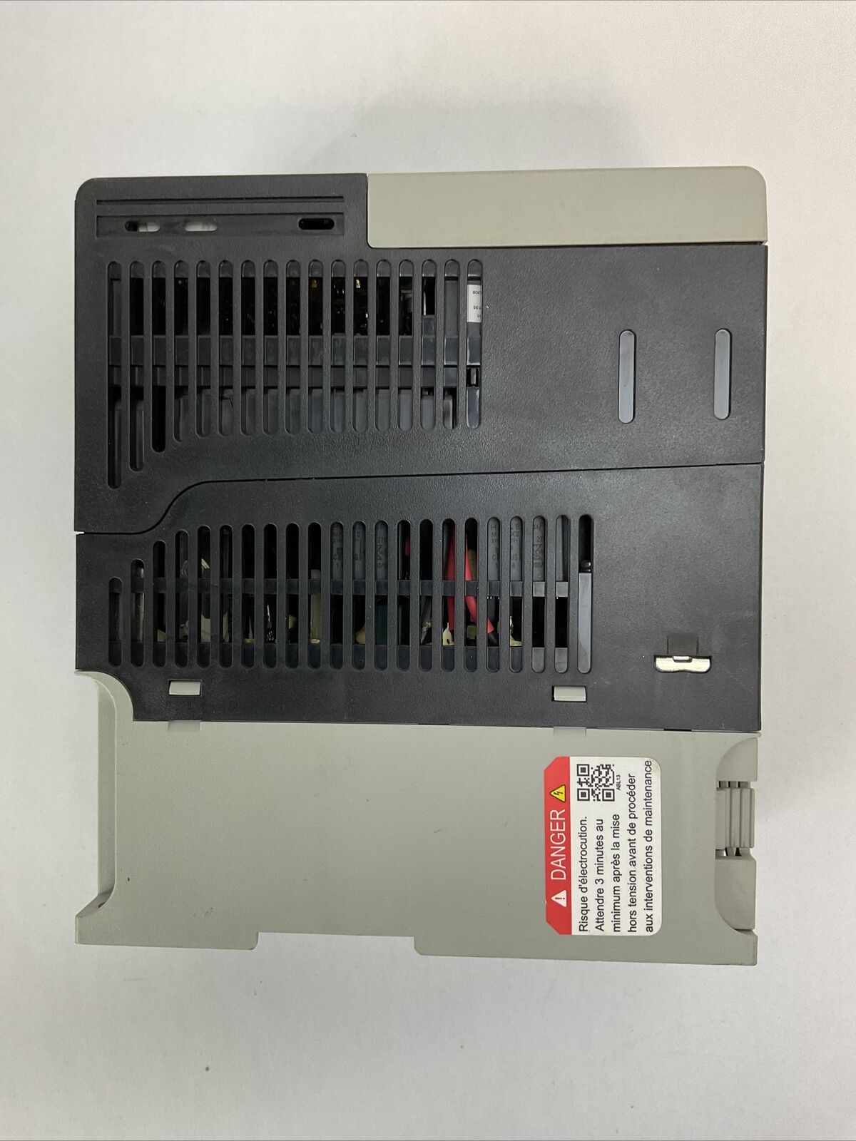 ALLEN BRADLEY 25B-D2P3N114 AC DRIVE SER A FRN 5.001 OUTPUT 0-460VAC