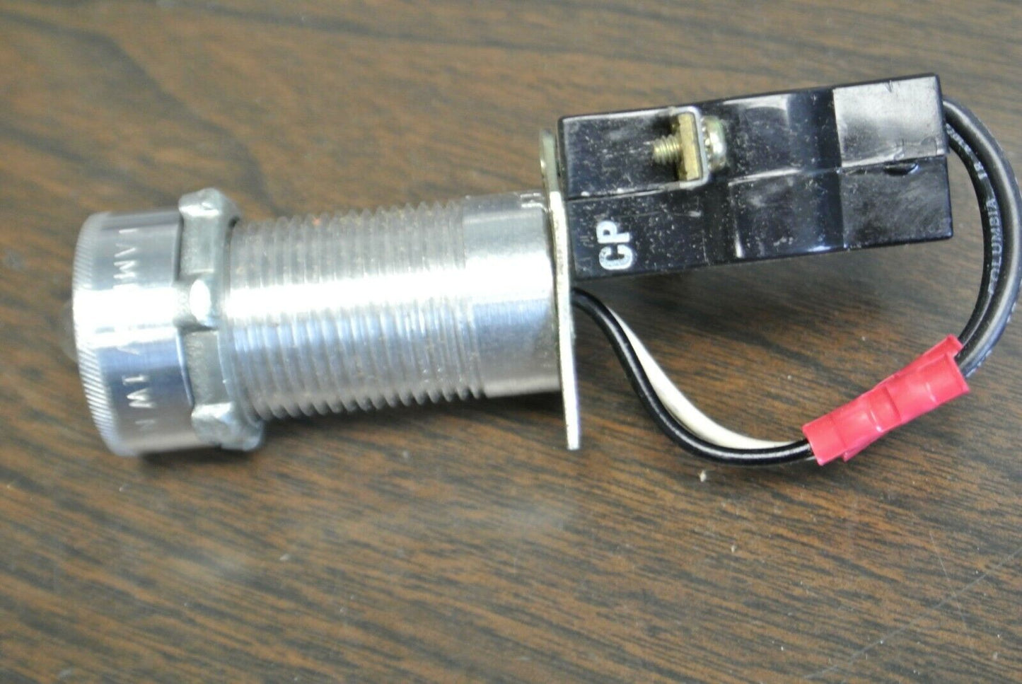 GENERAL ELECTRIC CR103JC3041 INDICATING LIGHT / 460V / NO LENS / NEW SURPLUS