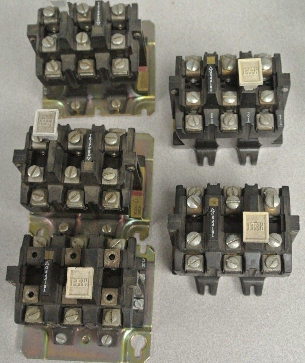 ALLEN-BRADLEY 592-BOV16, Ser. B - MANUAL RESET RELAY / 3P / 40A