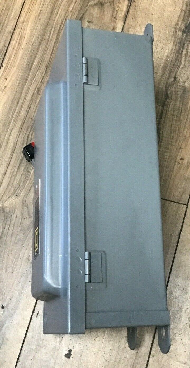 SQUARE D H322NA SAFETY SWITCH SER.D4 60A FUSIBLE 600VAC/VDC 240VAC 15HP