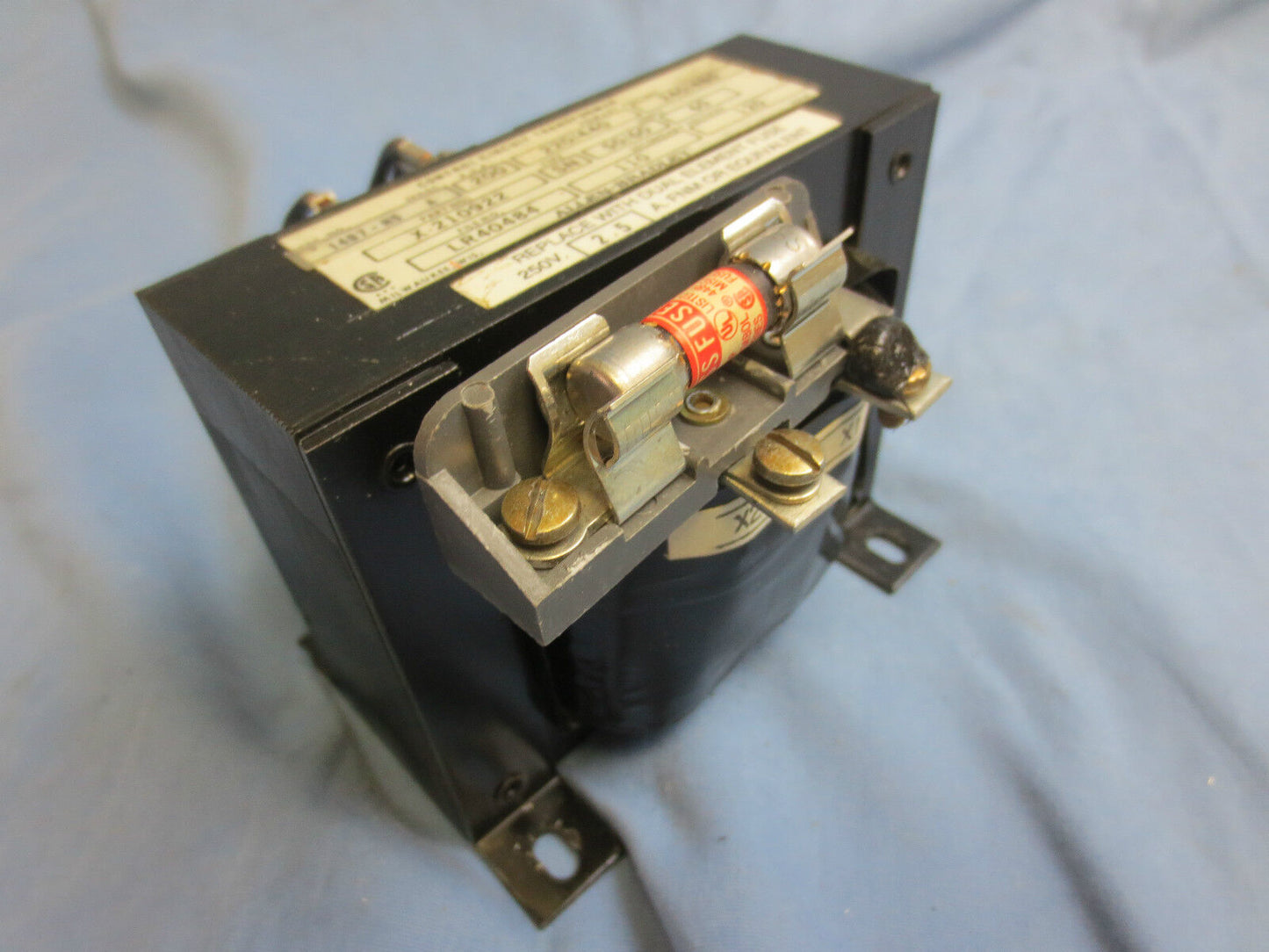 ALLEN-BRADLEY 1497--N5 Ser. A TRANSFORMER 200KVA w/ MR632-77 FUSE BLOCK 240/480