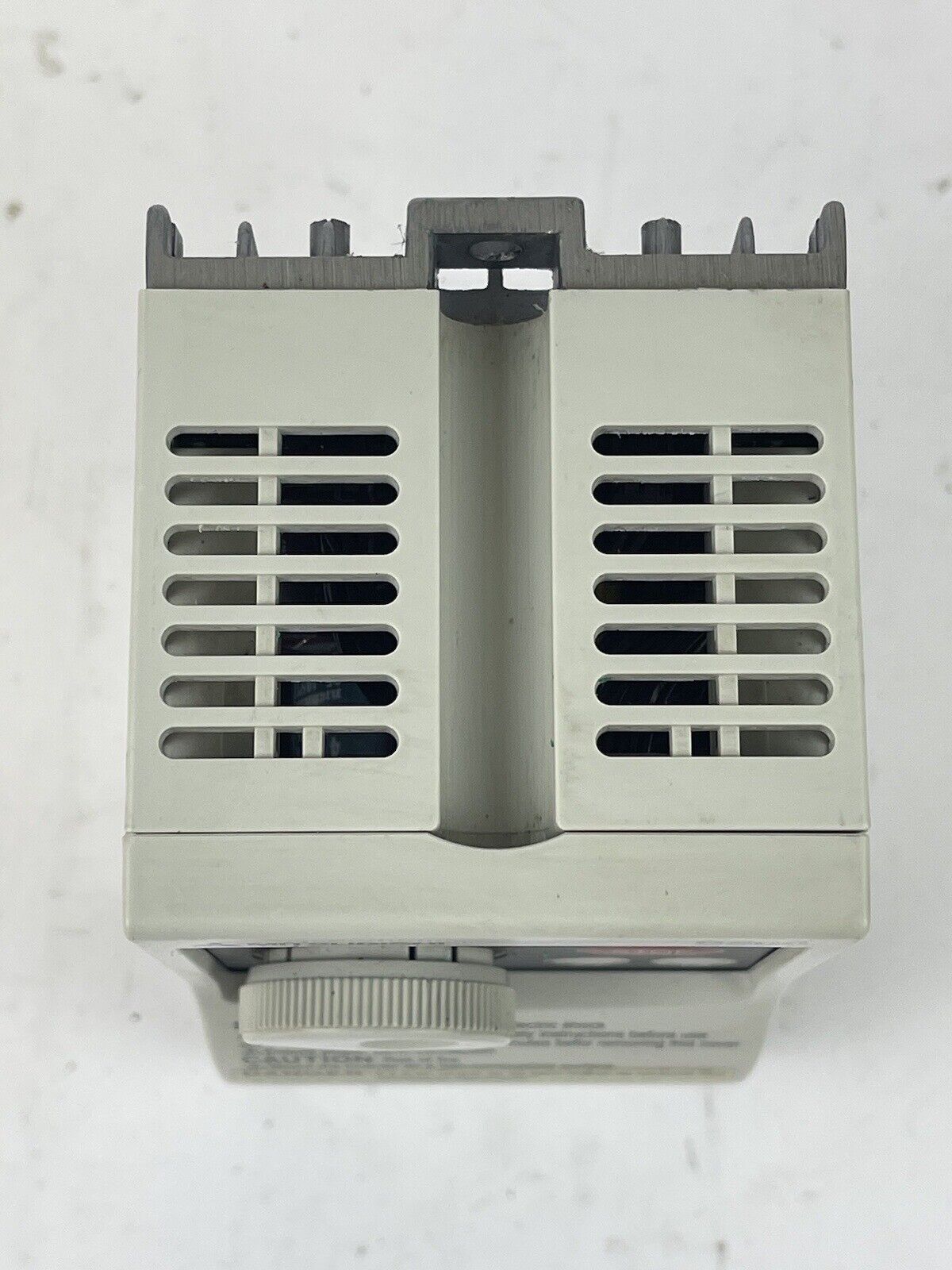 MITSUBISHI - FR-S520-0.2K-NA - 3 PHASE INVERTER - 1/4 HP, 2.6A, 240VAC .5-120Hz