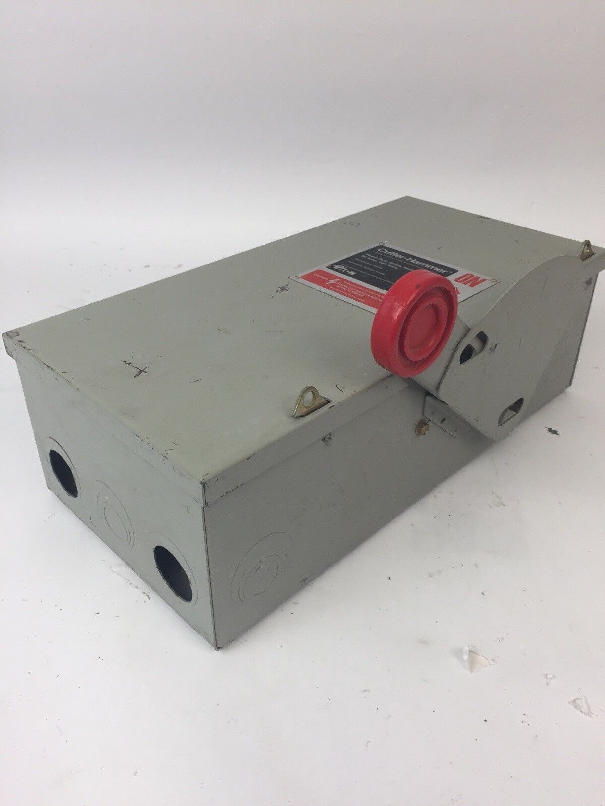 CUTLER HAMMER DH322NGK FUSIBLE HD SAFETY SWITCH 240VAC 250VDC 60AMP 3P TYPE 1