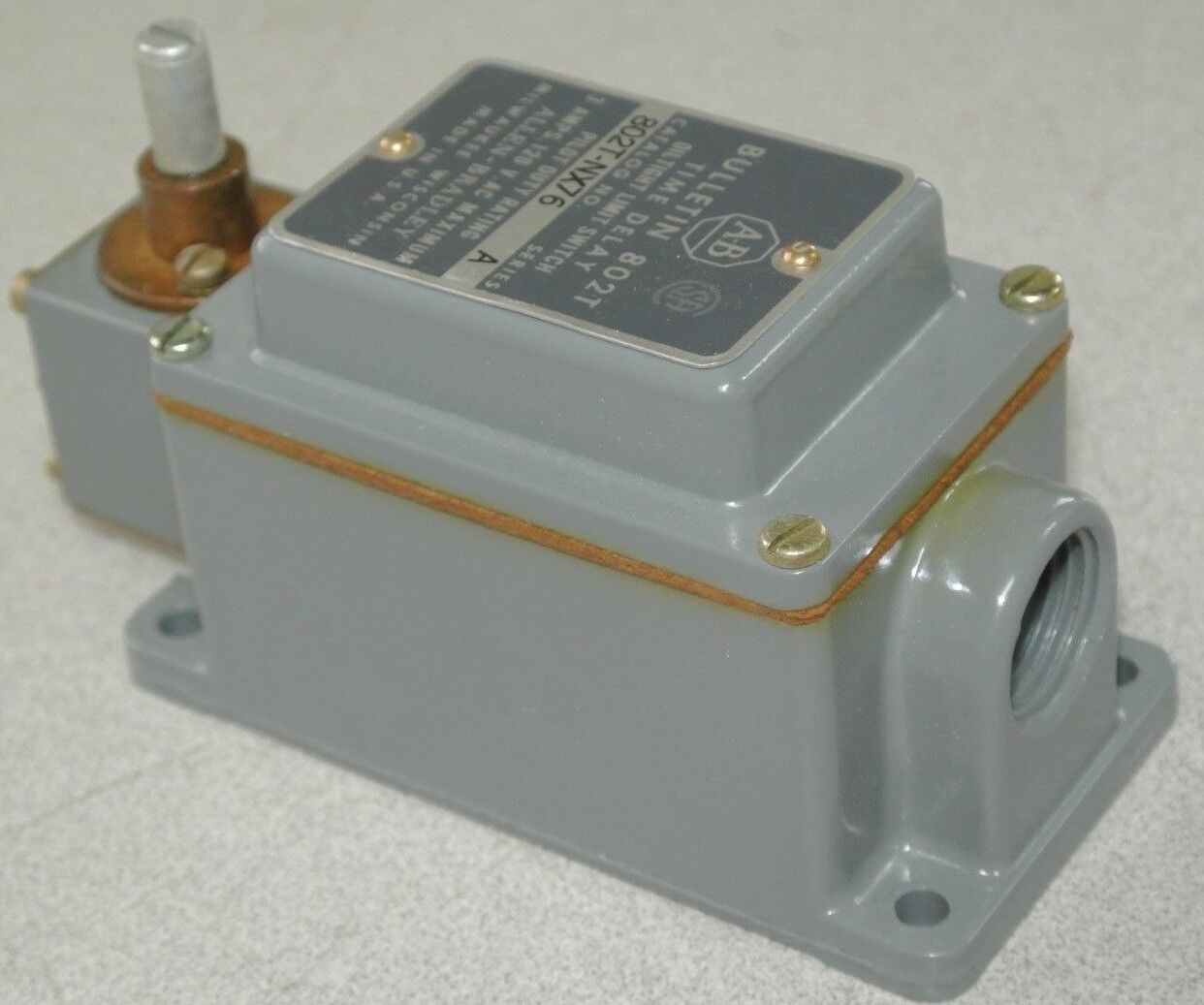 ALLEN-BRADLEY 802T-NX76, Ser. A - TIME DELAY LIMIT SWITCH - NEW SURPLUS