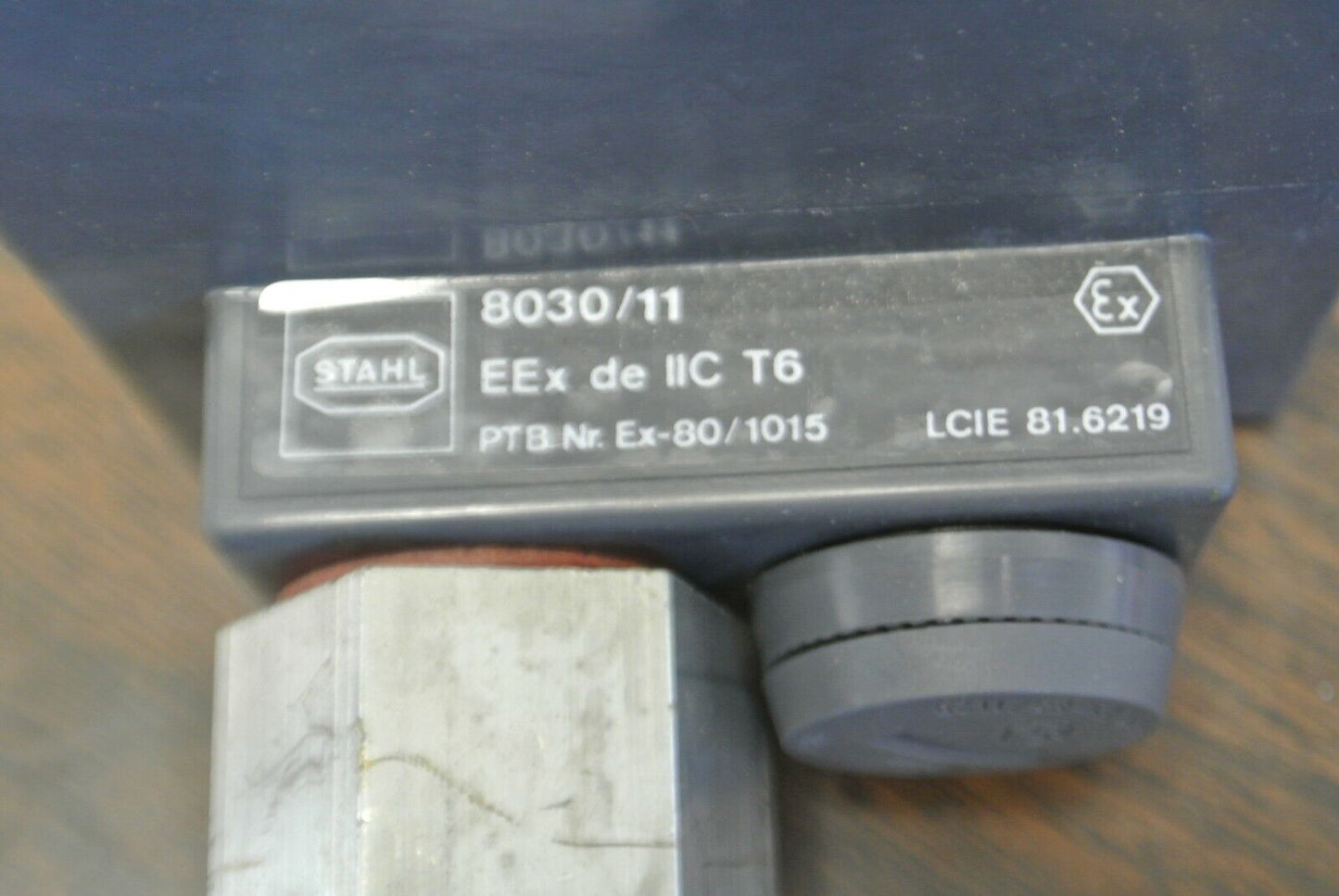 KILLARK K2F5 / STAHL 8030/11 / START SWITCH / 3/4" FEED-THRU / NEW SURPLUS
