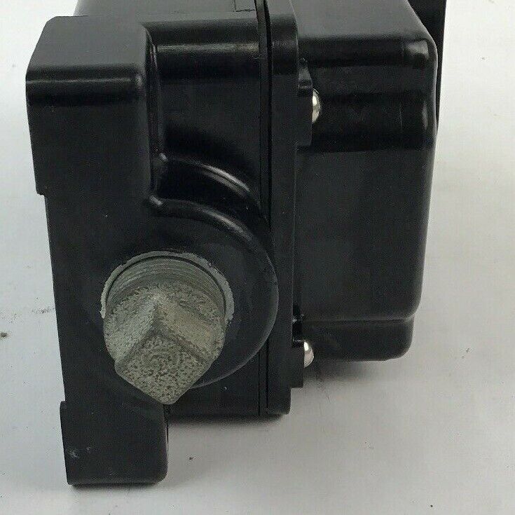 CUTLER HAMMER 10250H1881 HEAVY DUTY PUSH BUTTON STATION